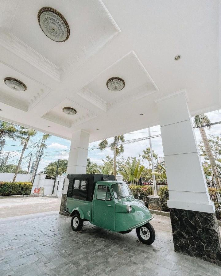 Le Semar Hotel Karawaci Dahung Dış mekan fotoğraf