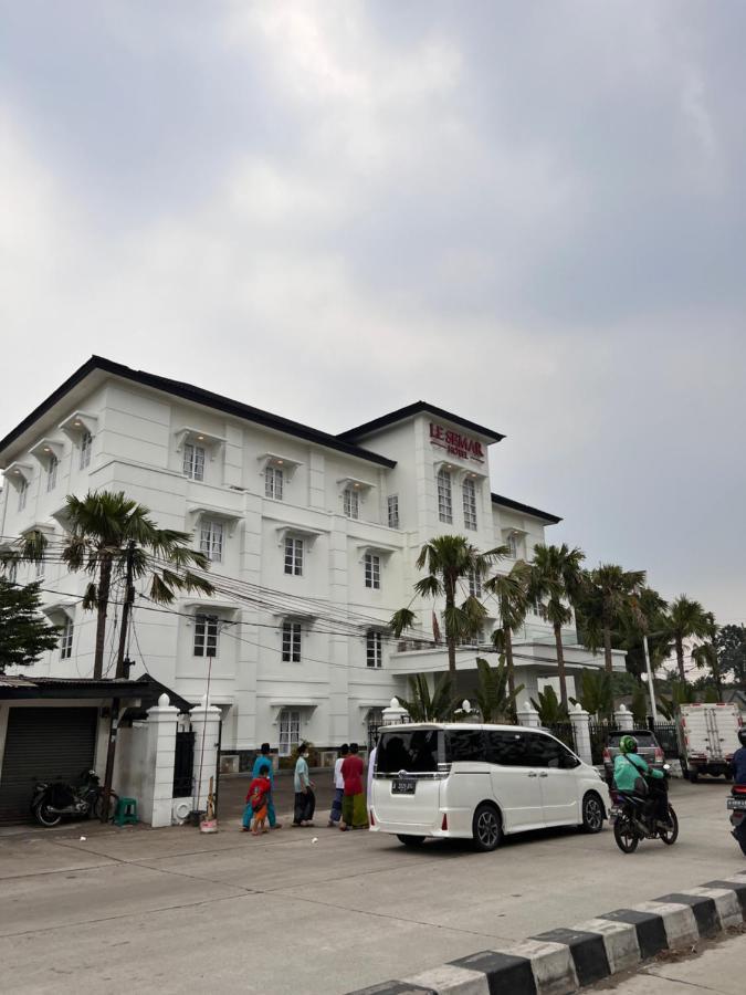 Le Semar Hotel Karawaci Dahung Dış mekan fotoğraf